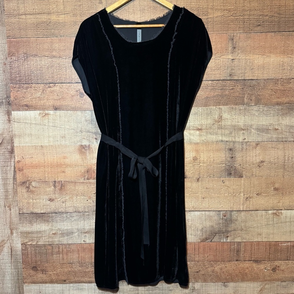 Raquel Allegra Velvet Black Cap Sleeve Dress size 0 Silk Blend